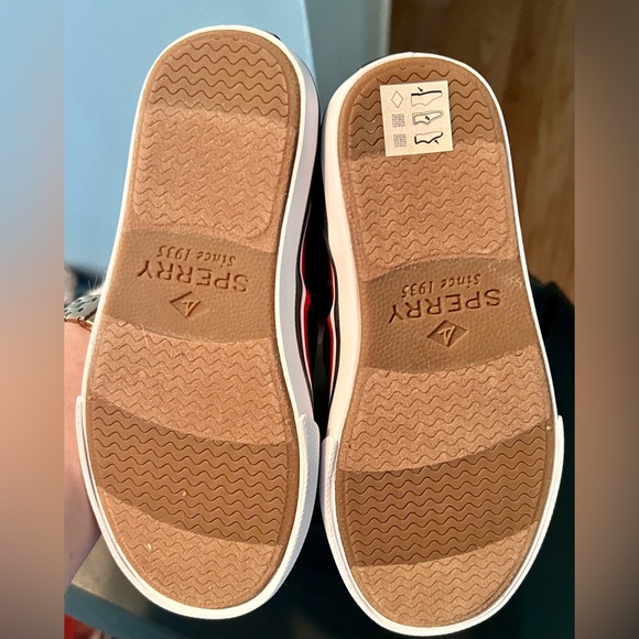 Little kid Sperrys - Picture 3 of 3